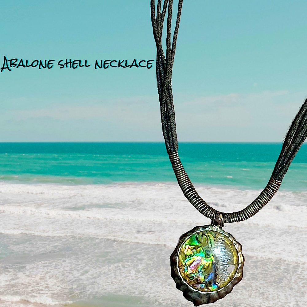 Abalone shell fashion necklace